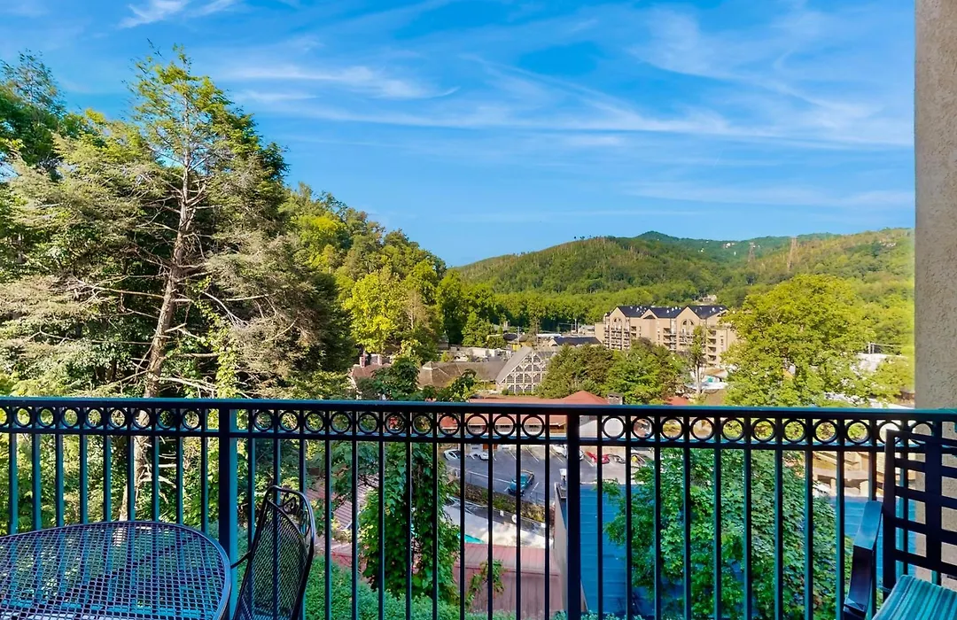 Summit Manor Condos Unit B3062-1