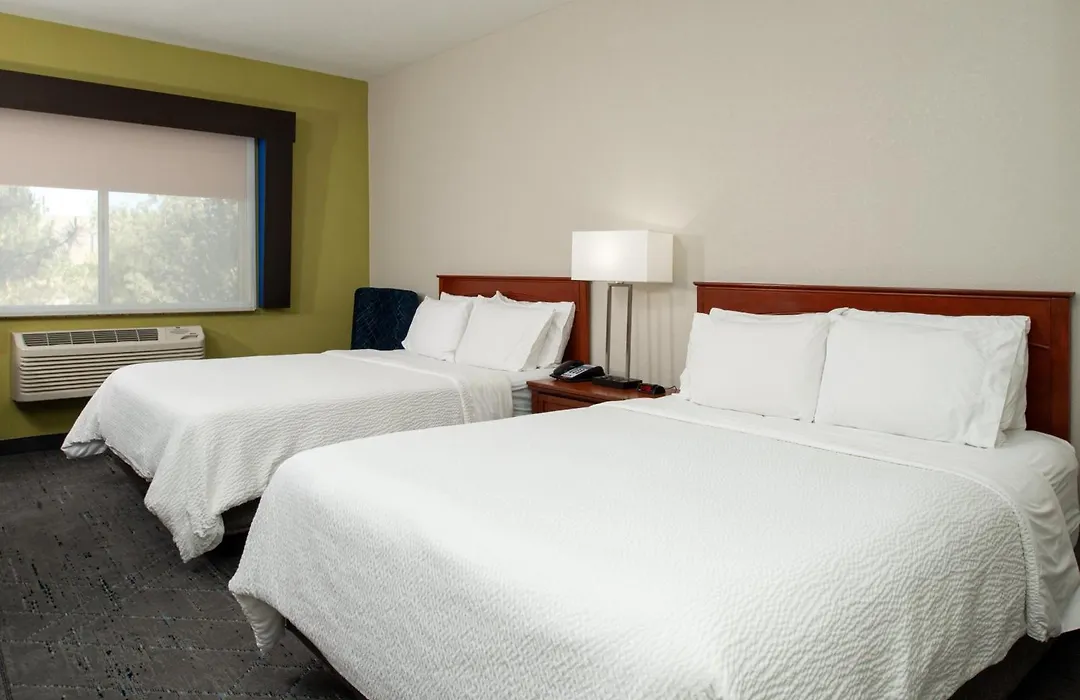 Holiday Inn Express & Suites Farmington Bloomfield By Ihg-1