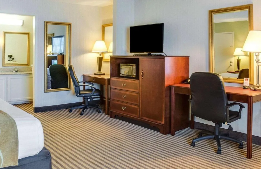 Clarion Inn-1