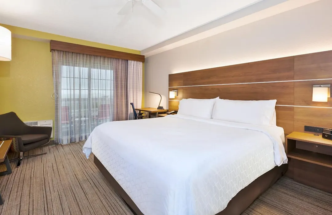 Holiday Inn Express & Suites Petoskey By Ihg-1