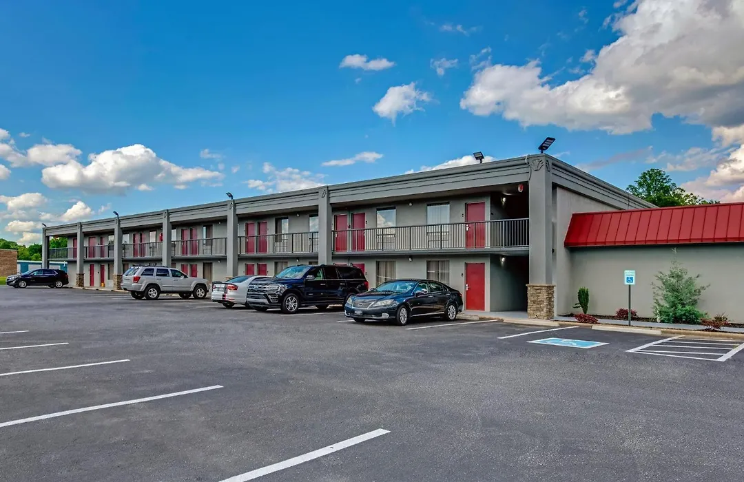 Red Roof Inn & Suites Wilkesboro-1
