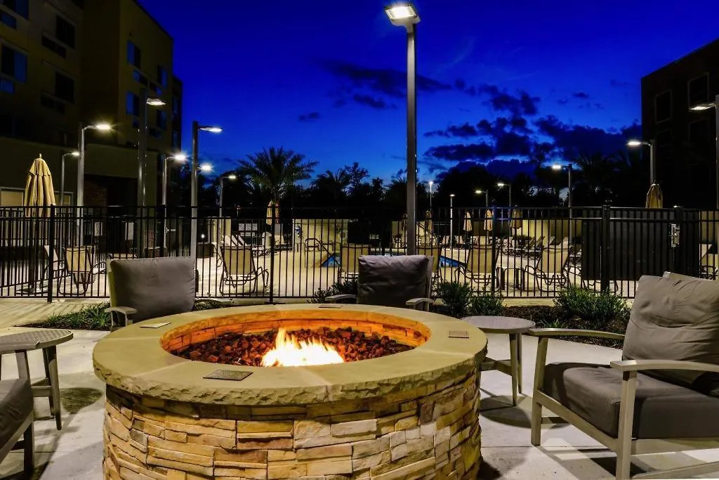Courtyard Lake Charles-1