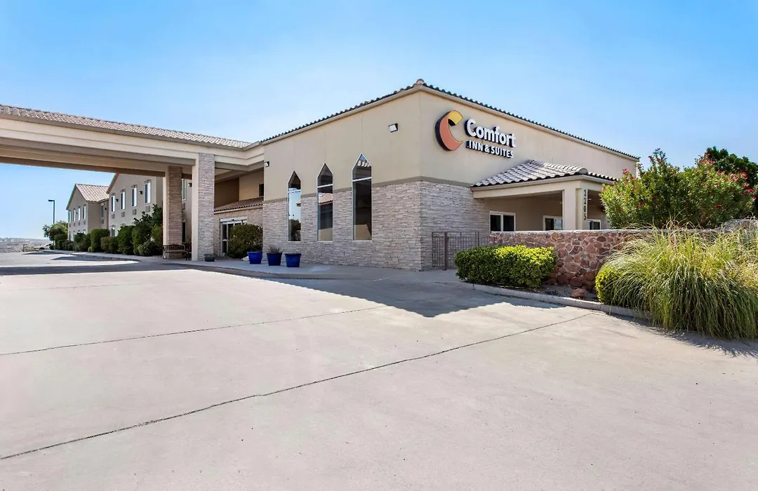 Comfort Inn & Suites I-25 Near Spaceport America-1