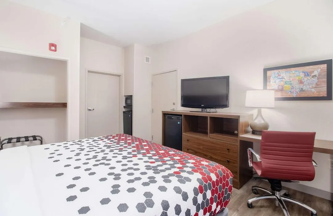 Econo Lodge Inn & Suites Foley-North Gulf Shores-1