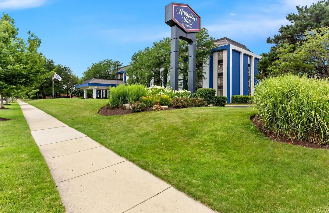 Hampton Inn Chicago-Naperville-1