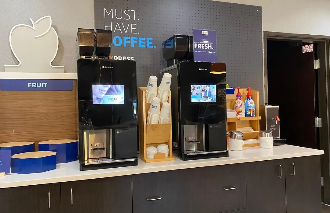 Holiday Inn Express Hotel & Suites North Kansas City By Ihg-1