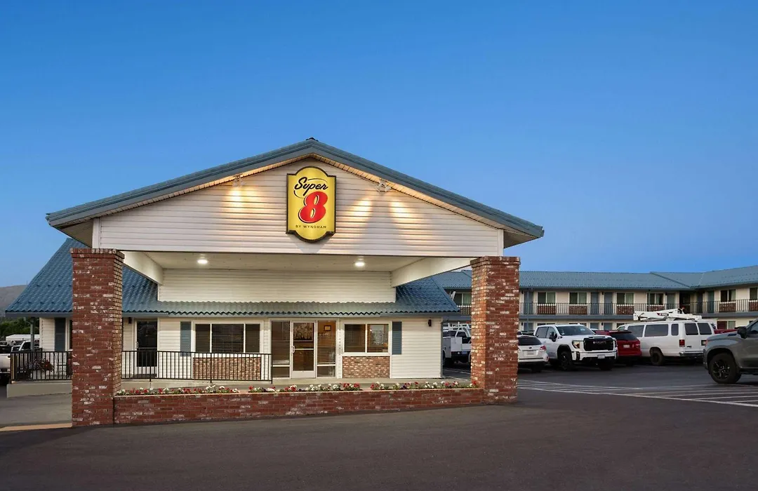 Super 8 By Wyndham Susanville-1