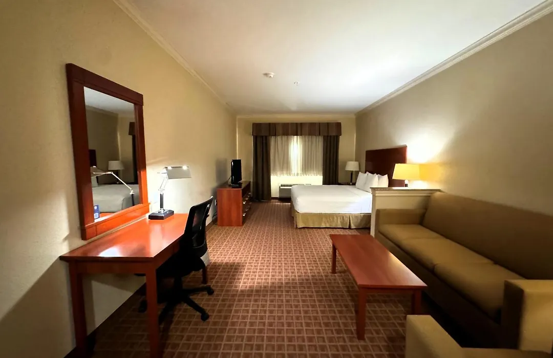 Ramada By Wyndham College Station-1