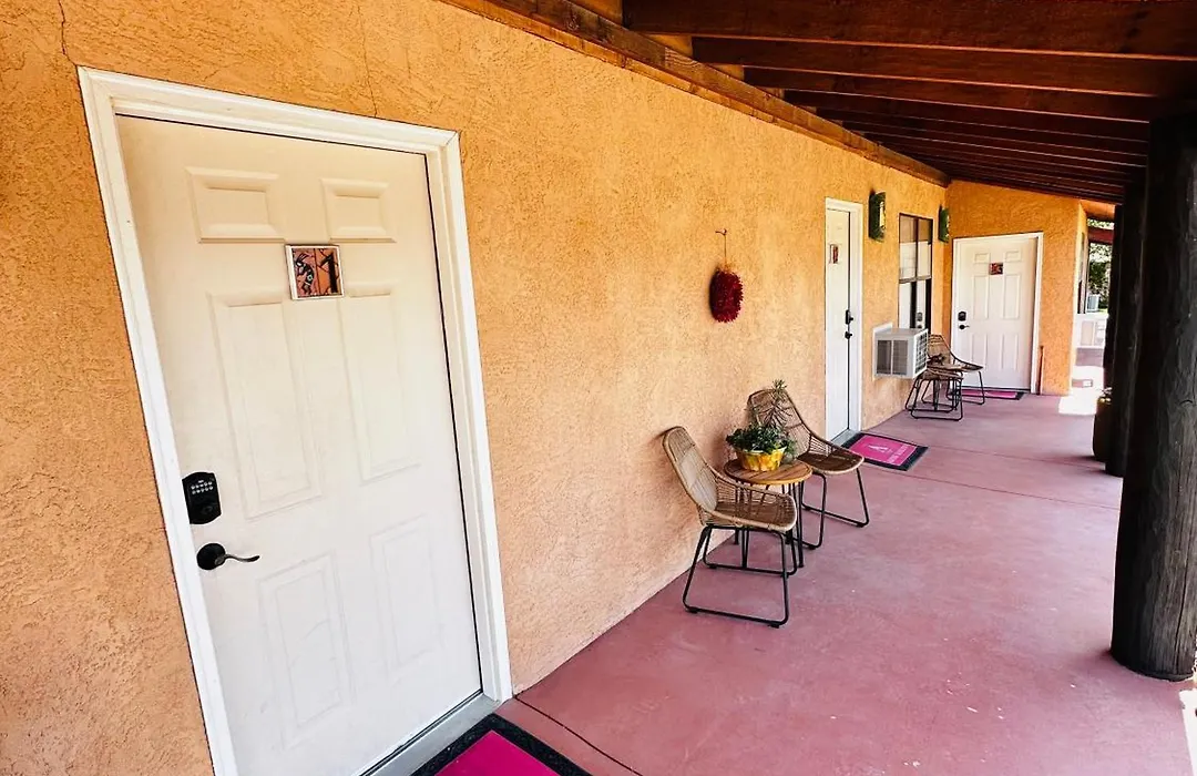 Adobe Rose Boutique Inn-1