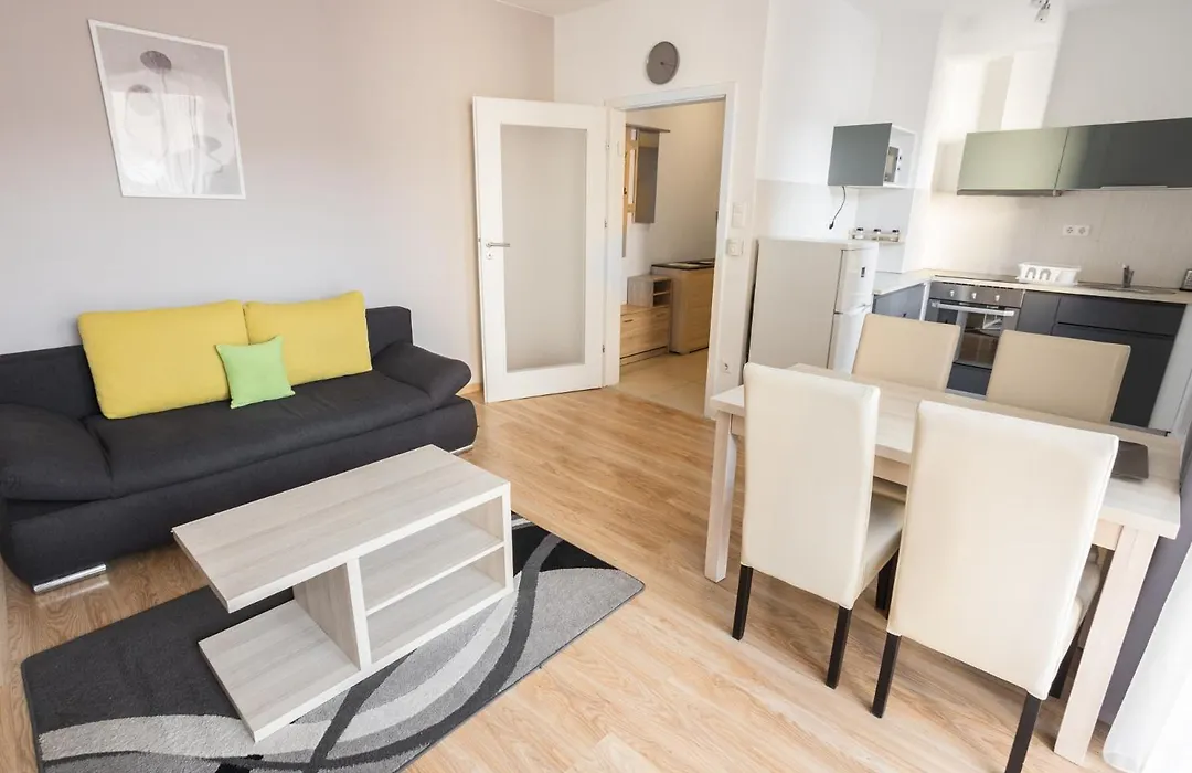 Corvin Plaza Apartments & Suites-1
