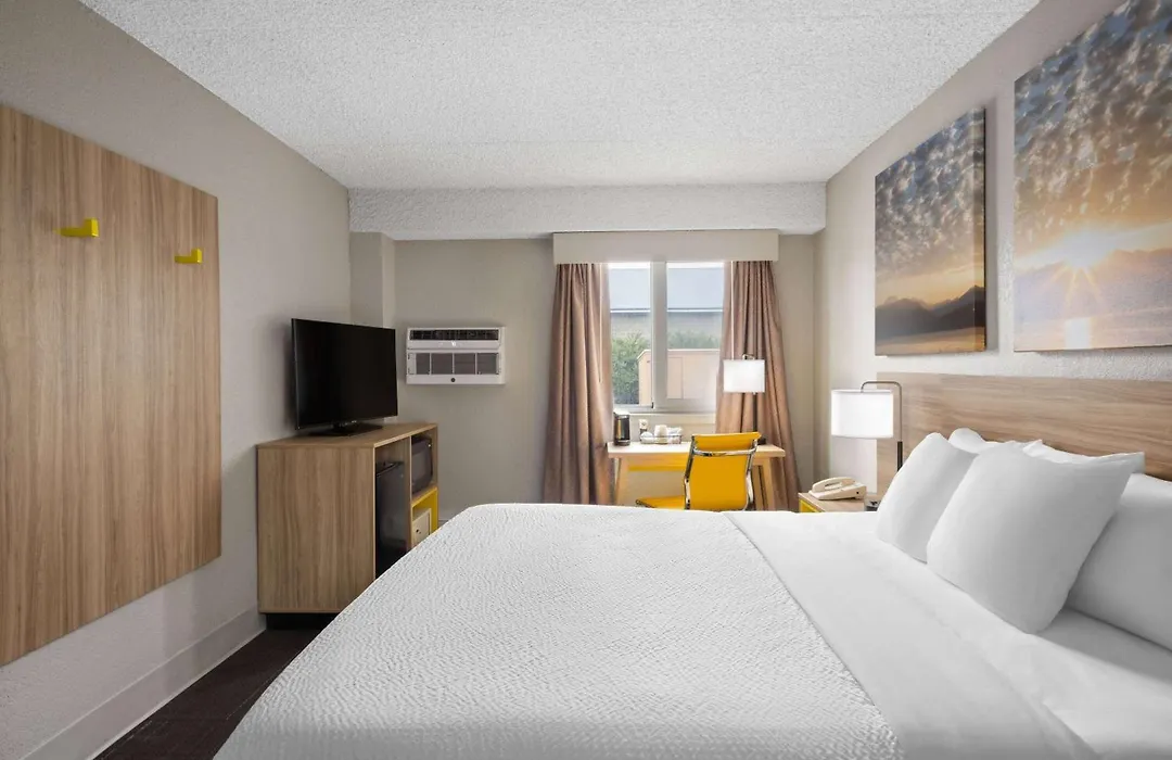 Days Inn & Suites By Wyndham Bozeman-1