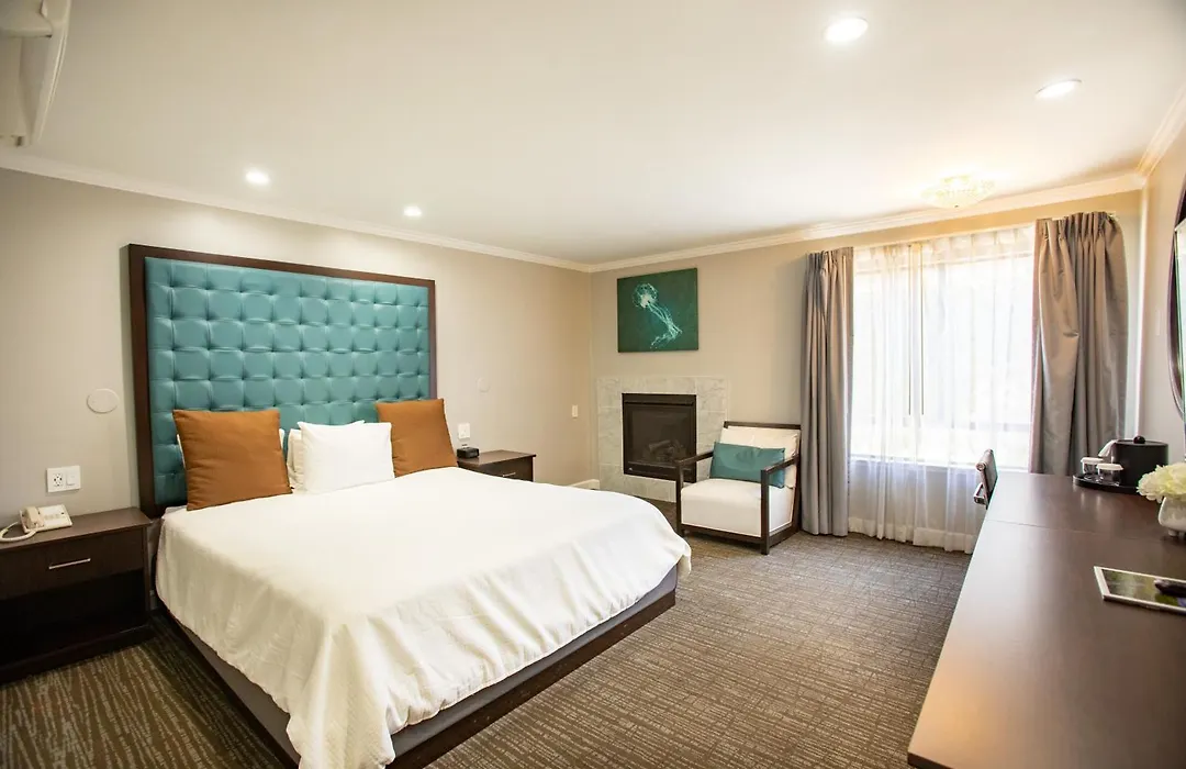 Munras Inn-1