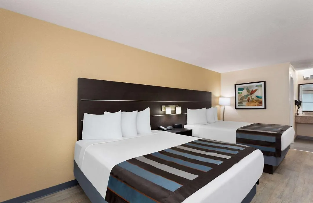 Baymont By Wyndham Punta Gorda/Port Charlotte-1