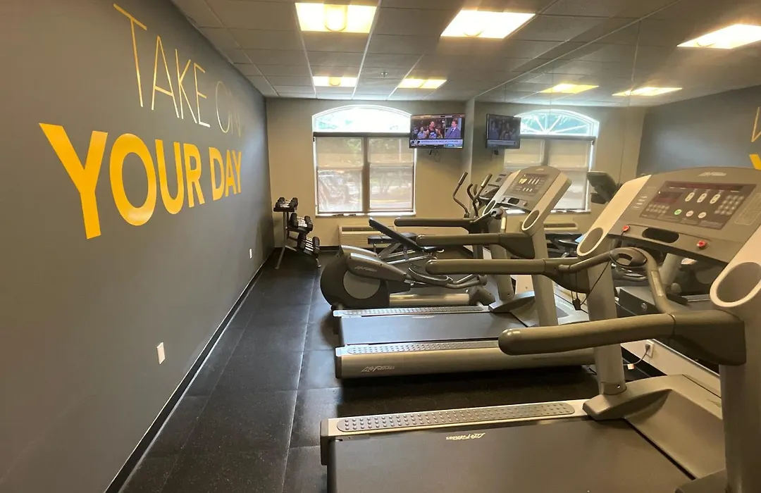 Comfort Inn & Suites Virginia Beach - Norfolk Airport-1