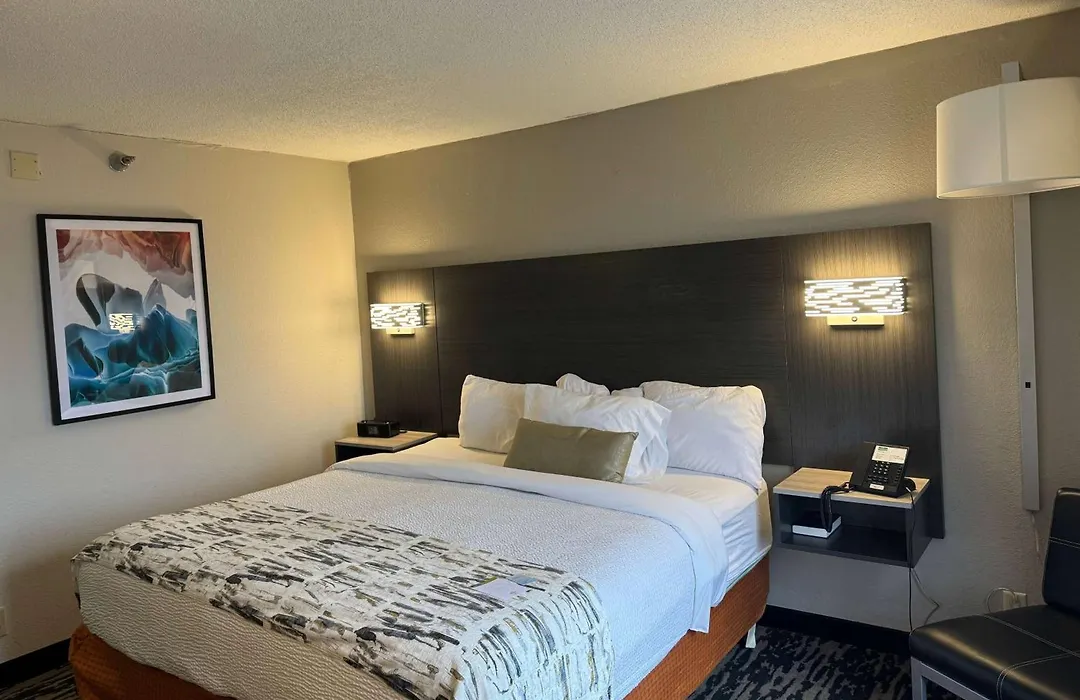 Wingate By Wyndham Dayton North-1