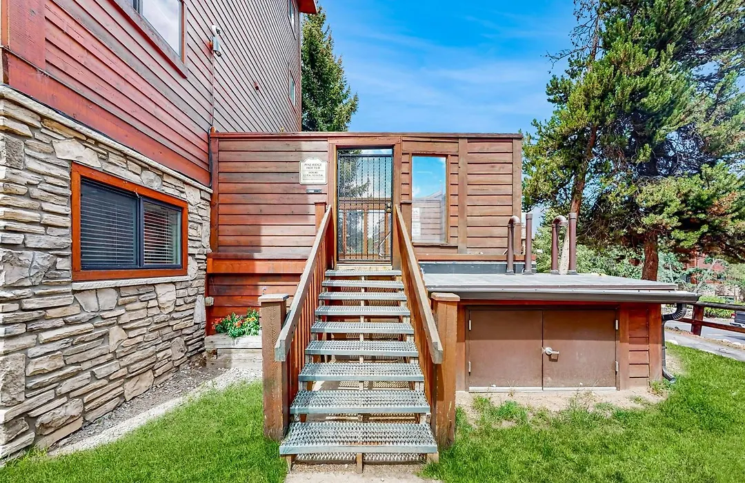 Pine Ridge Condos-1