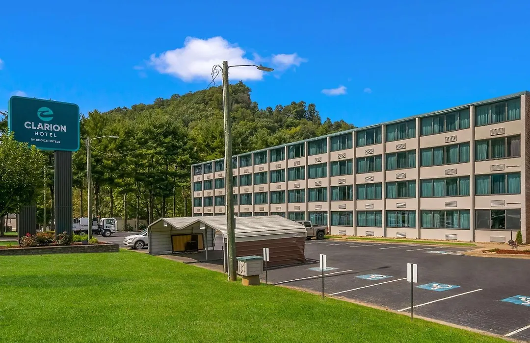 Clarion Hotel Conference Center Maggie Valley-1
