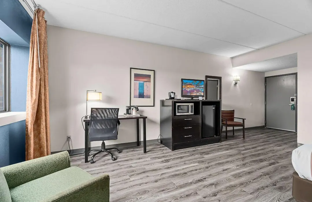 Quality Inn & Suites Mall Of America - Msp Airport-1