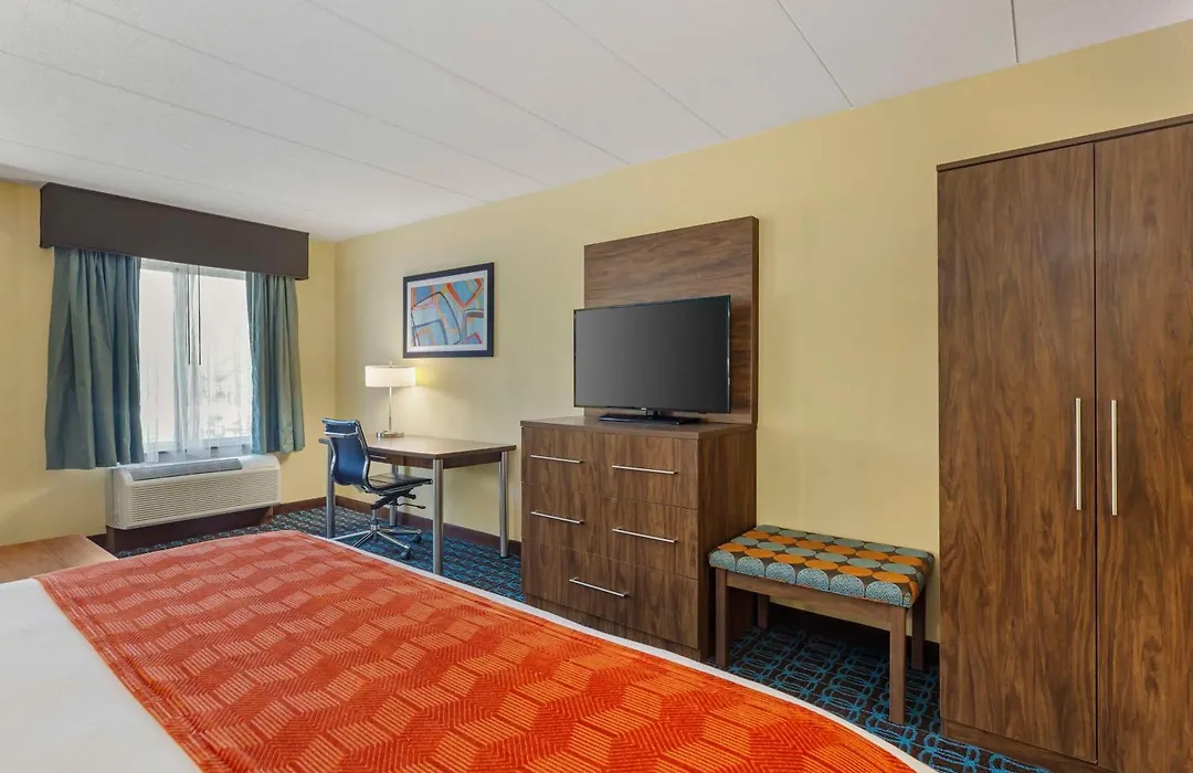Best Western Plus North Shore Hotel-1