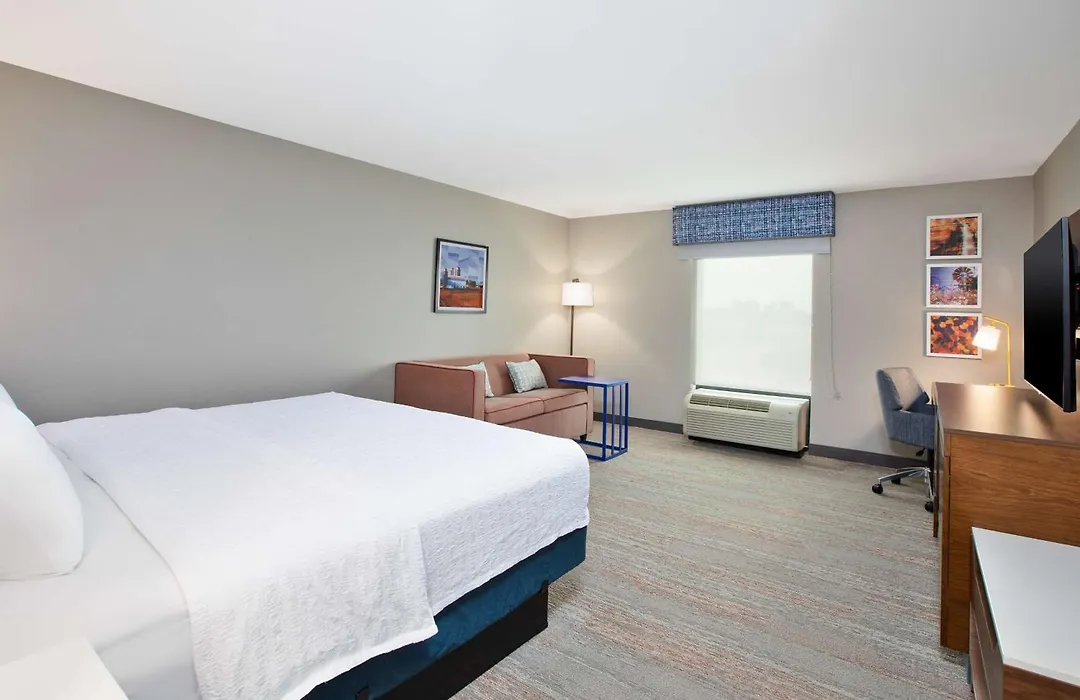 Hampton Inn Clinton-1
