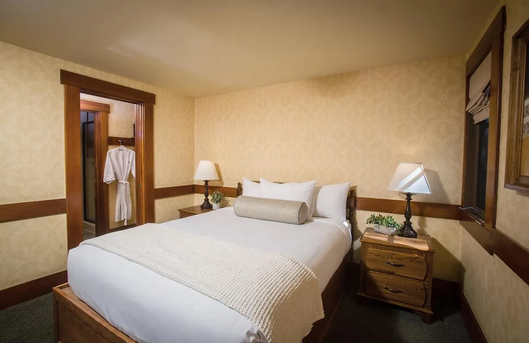 Ucla Lake Arrowhead Lodge-1
