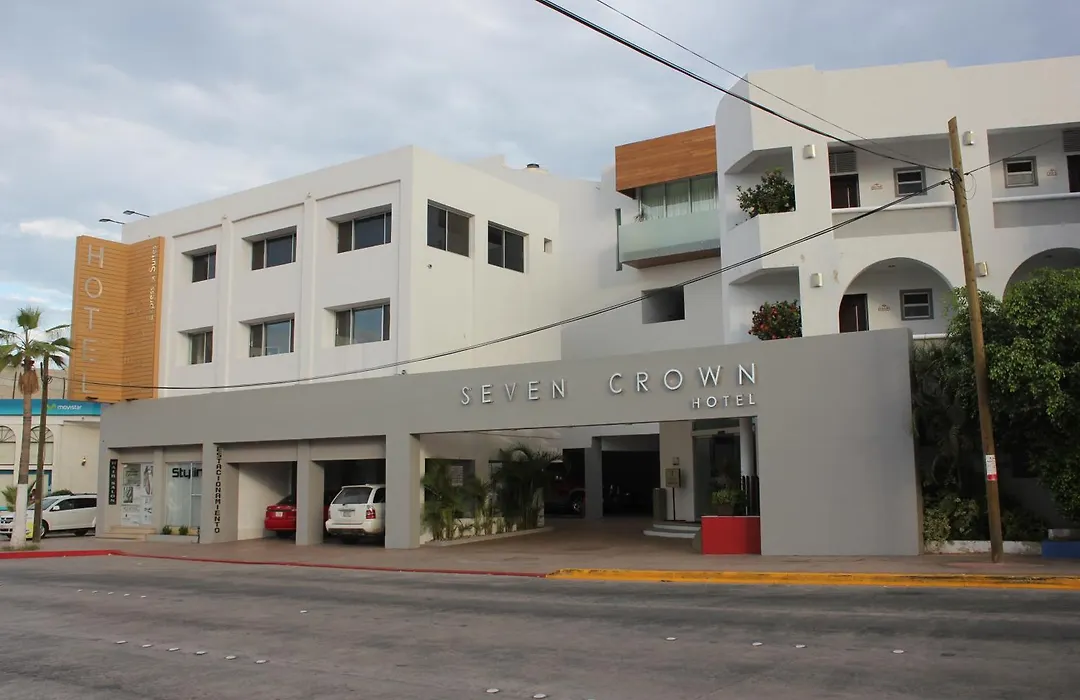 Seven Crown Express & Suites By Kavia-1