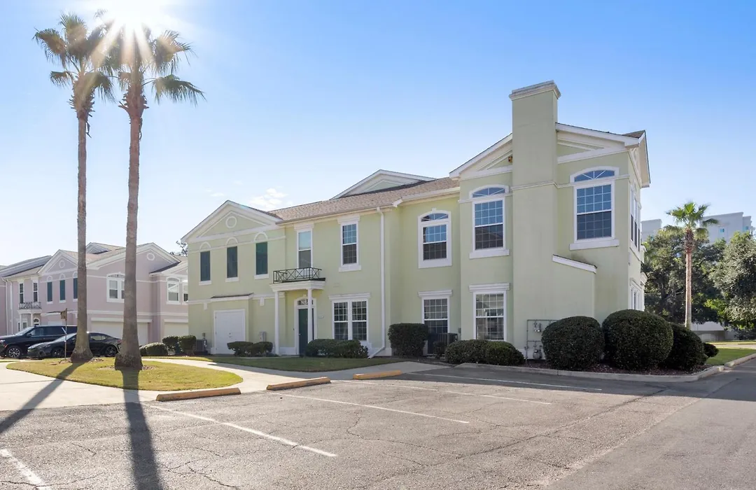 Luxury Condo In Gulfport-1