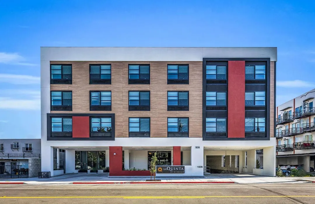 La Quinta Inn & Suites By Wyndham San Jose Airport-Downtown-1