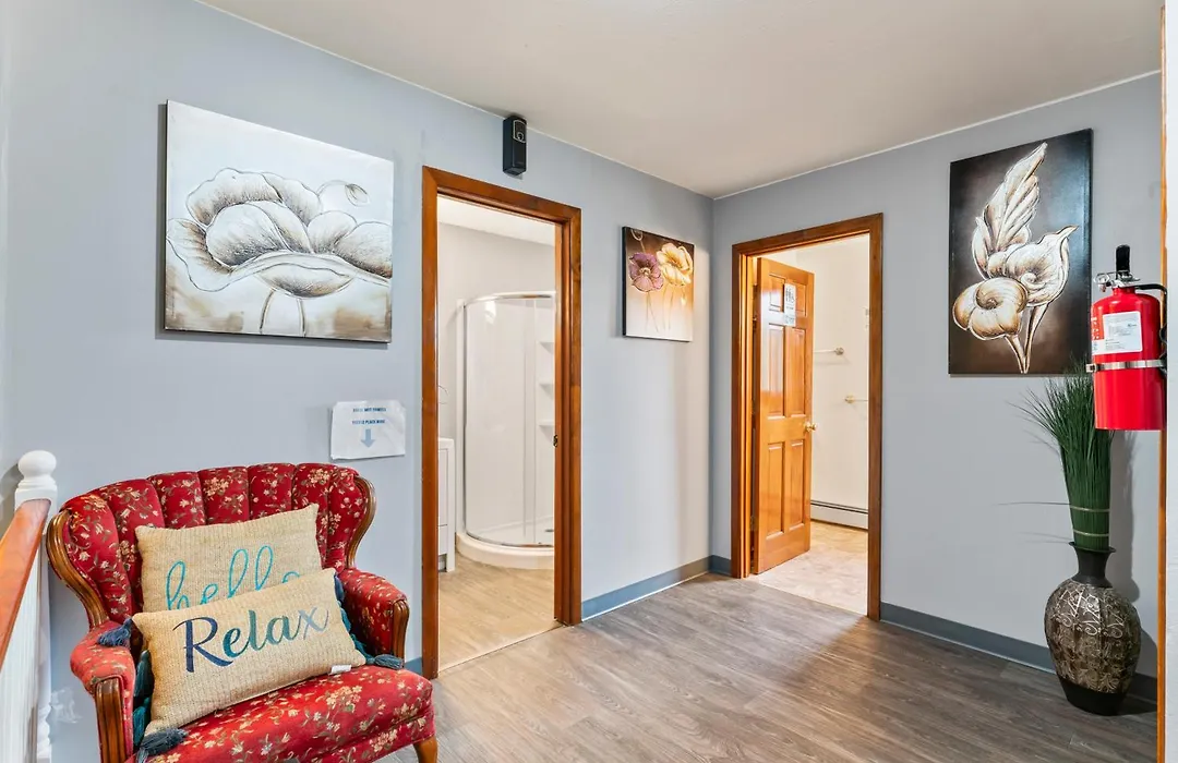 Simple Deluxe Private Room-1