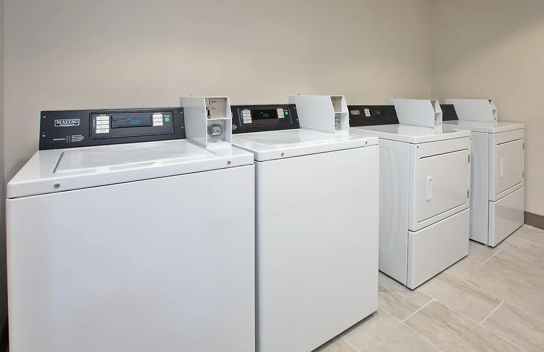 Holiday Inn Express & Suites Milwaukee Nw - Park Place By Ihg-1