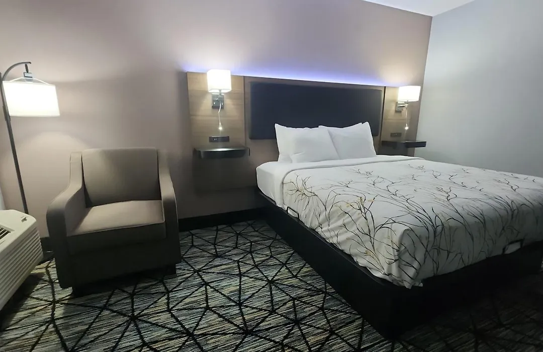 Baymont By Wyndham South Bend Near Notre Dame-1