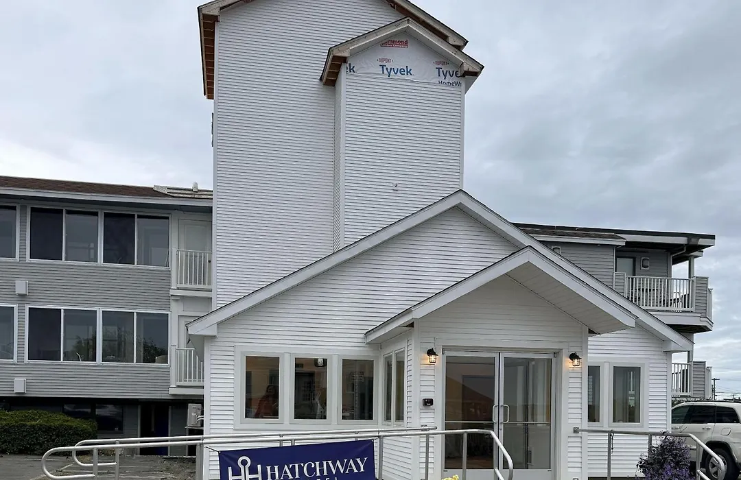 Hatchway Hotel-1