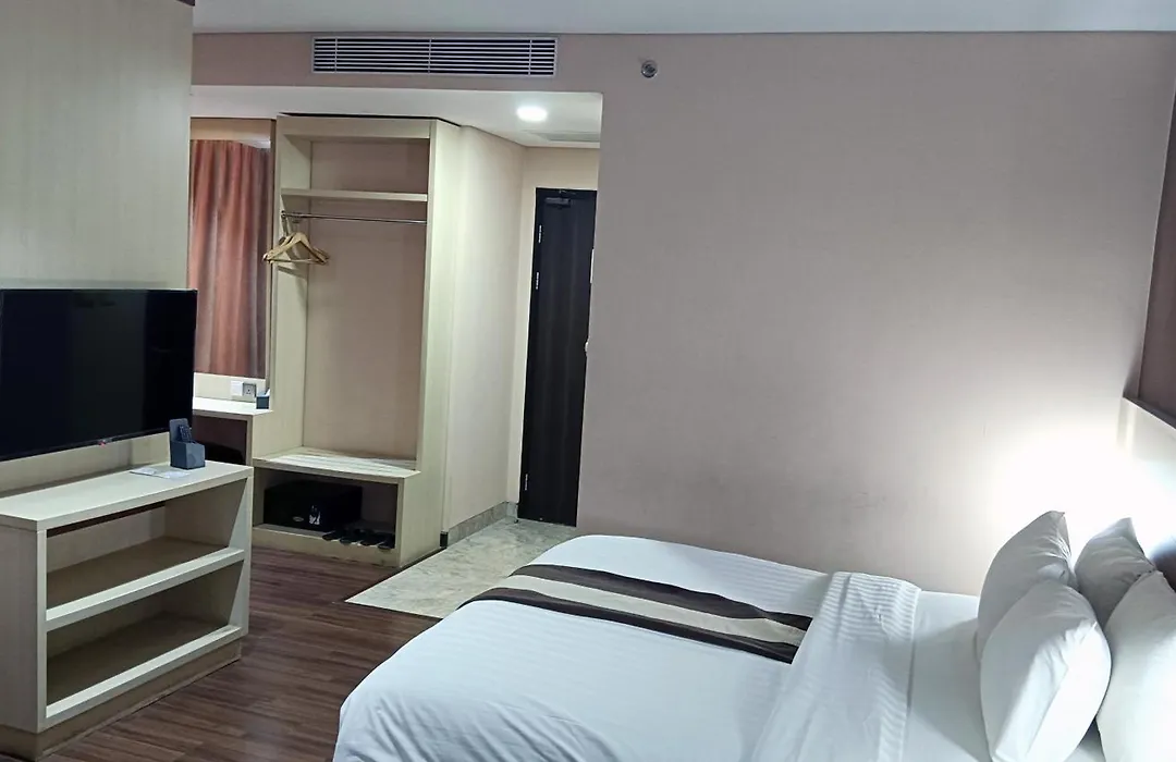 Hotel California Bandung-1