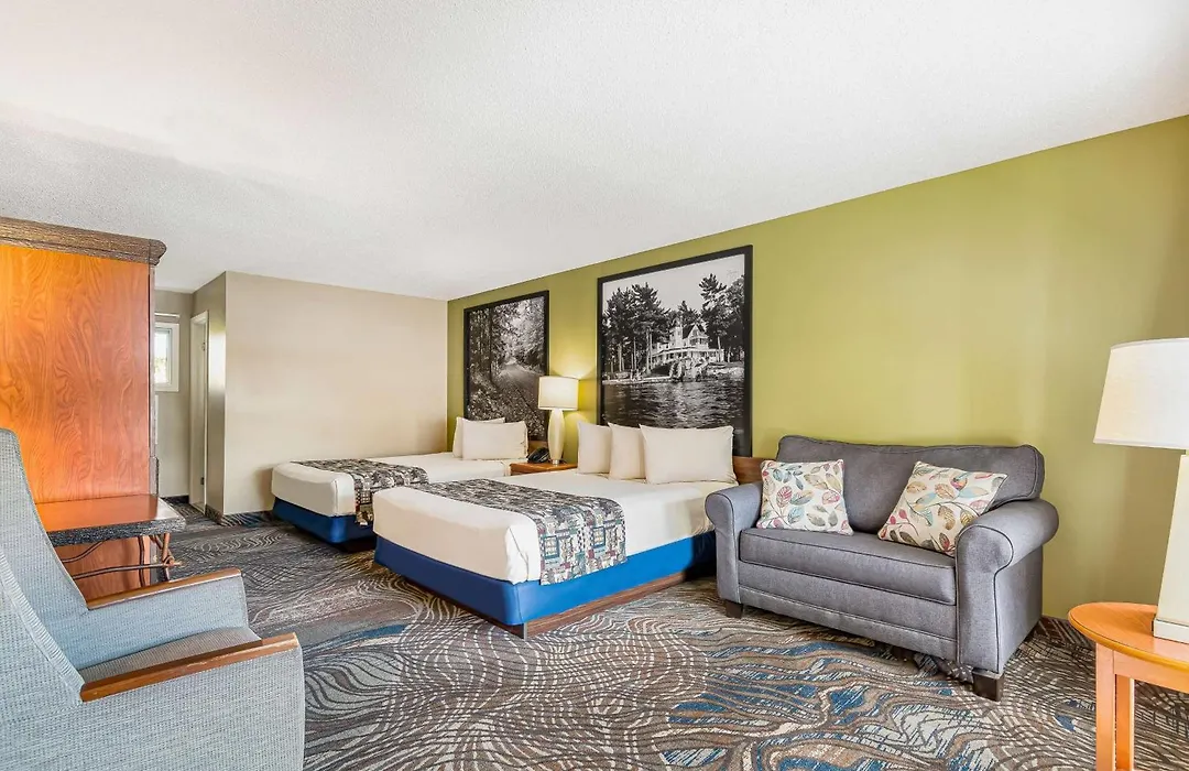 Super 8 By Wyndham Lake George/Downtown-1
