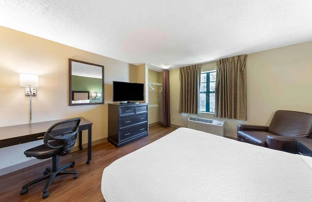 Extended Stay America Suites - Detroit - Ann Arbor - Briarwood Mall-1
