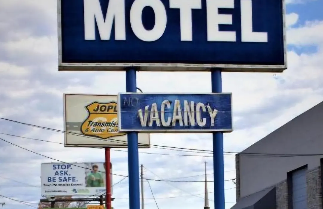 Plaza Motel-1