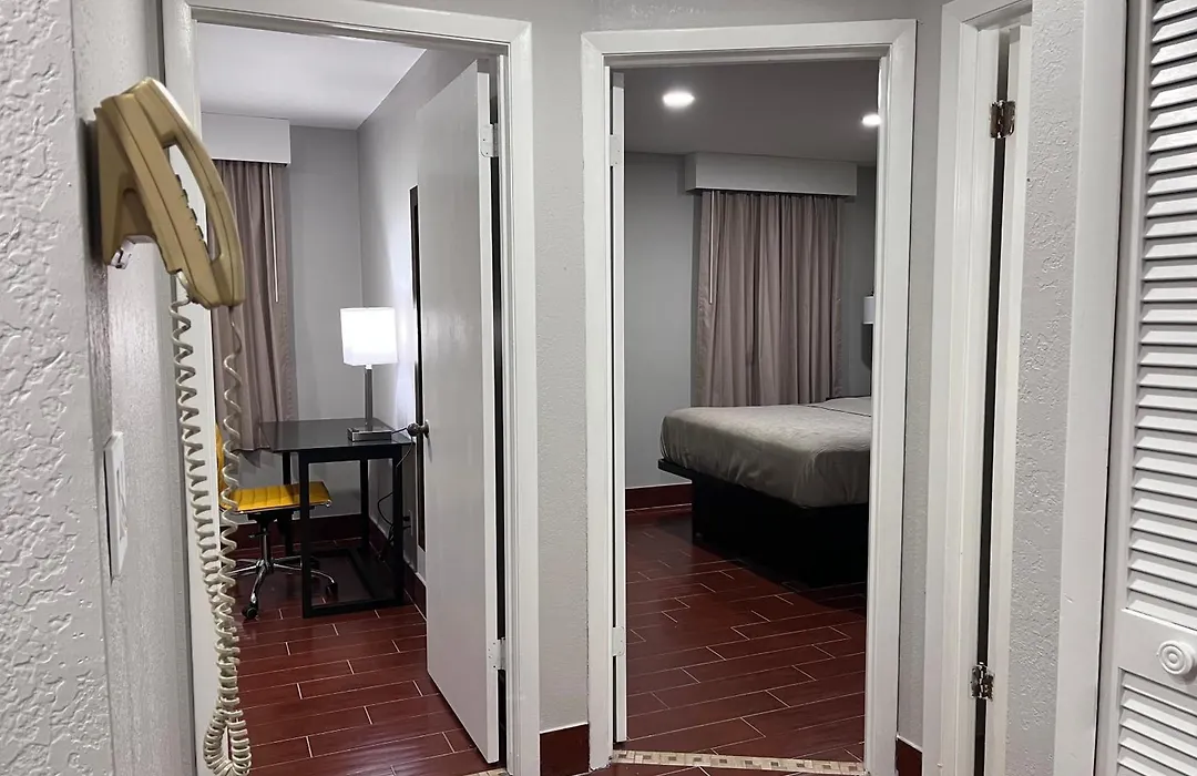 Travelodge By Wyndham Hotel & Cottages St Augustine - Historic-1