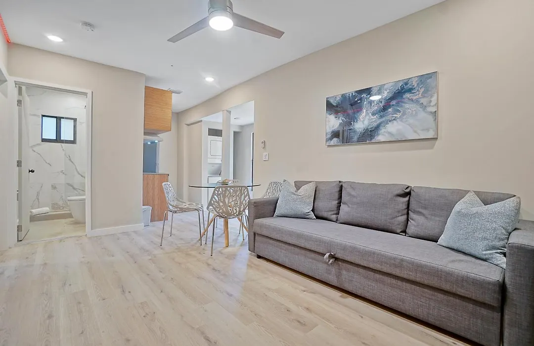 Stylish Miami Suite - Self Check-In-1