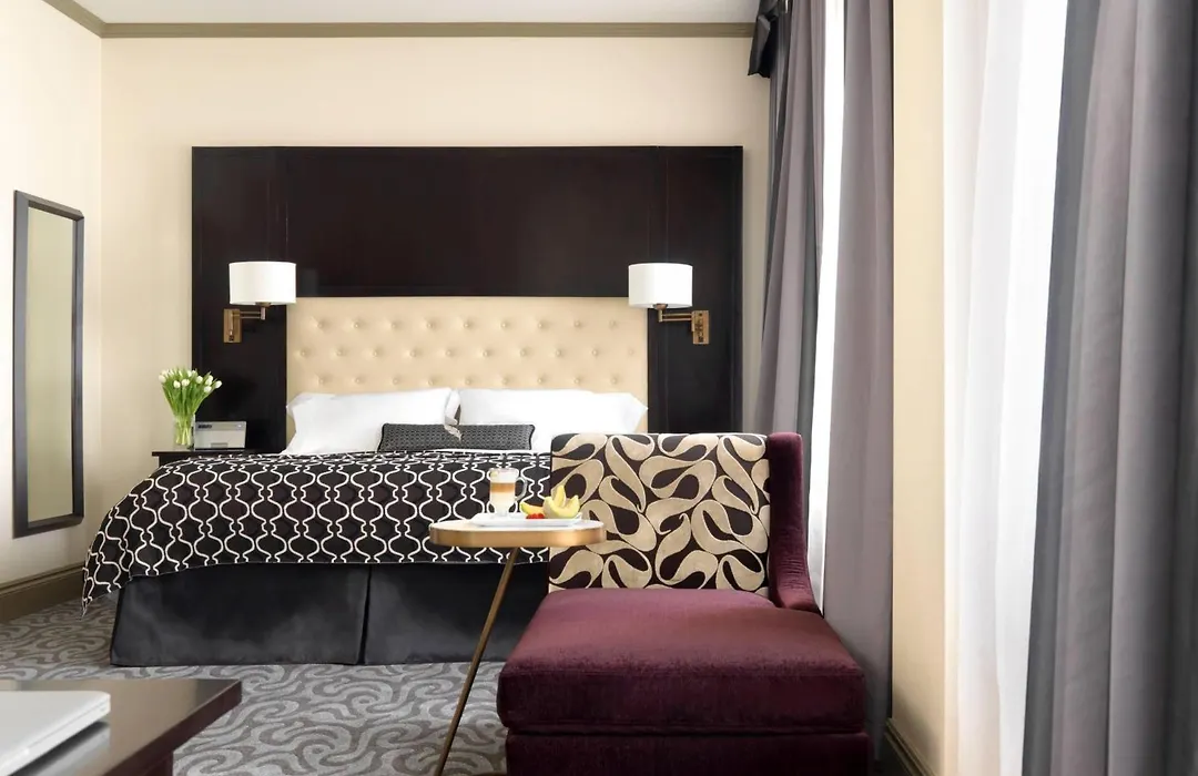 Hotel Blackhawk, Autograph Collection-1