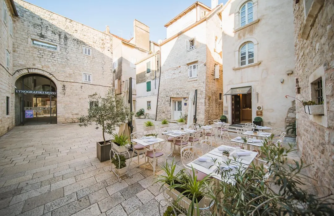 Hotel Vestibul Palace & Villa - Small Luxury Hotels Of The World-1