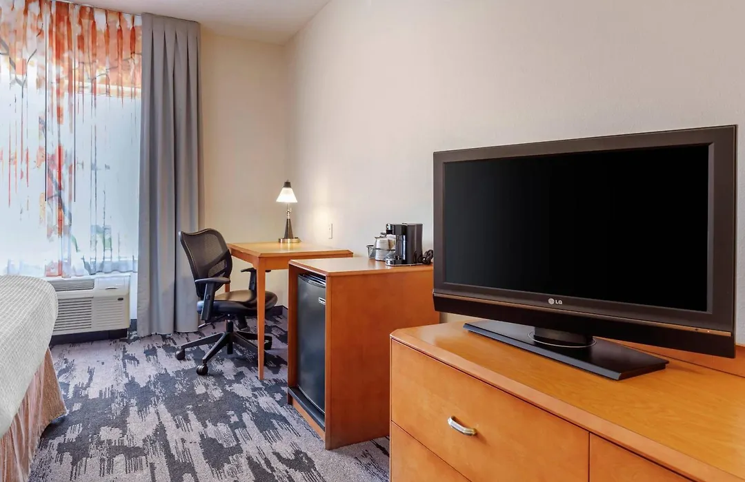 Fairfield Inn & Suites By Marriott Rockford-1