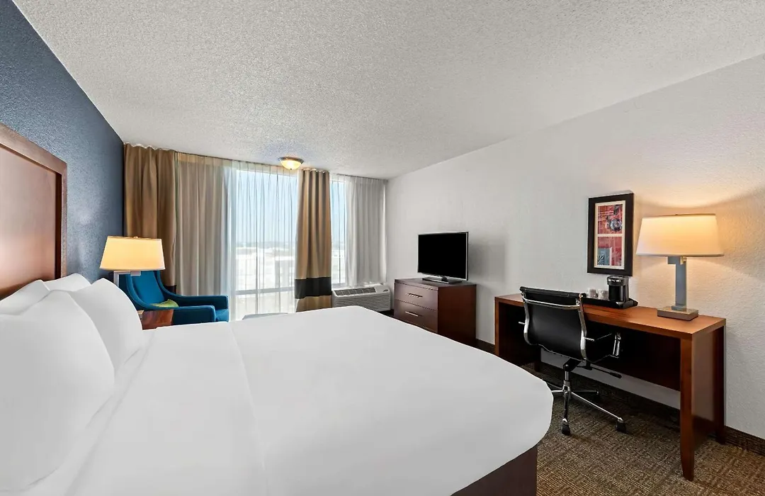Comfort Inn & Suites Omaha Central-1