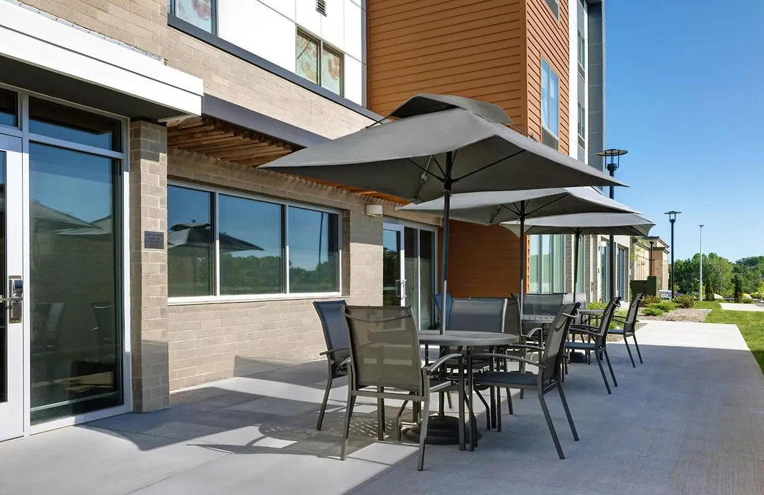 Fairfield Inn & Suites By Marriott Milwaukee Brookfield-1