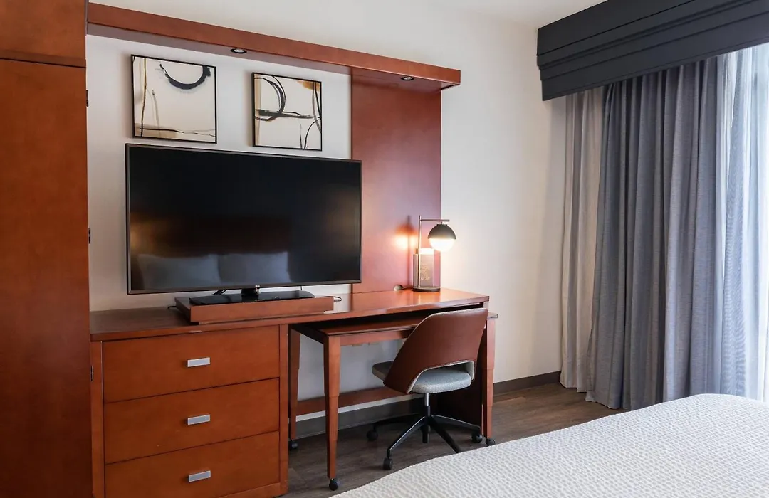 Courtyard By Marriott Cincinnati Midtown/Rookwood-1