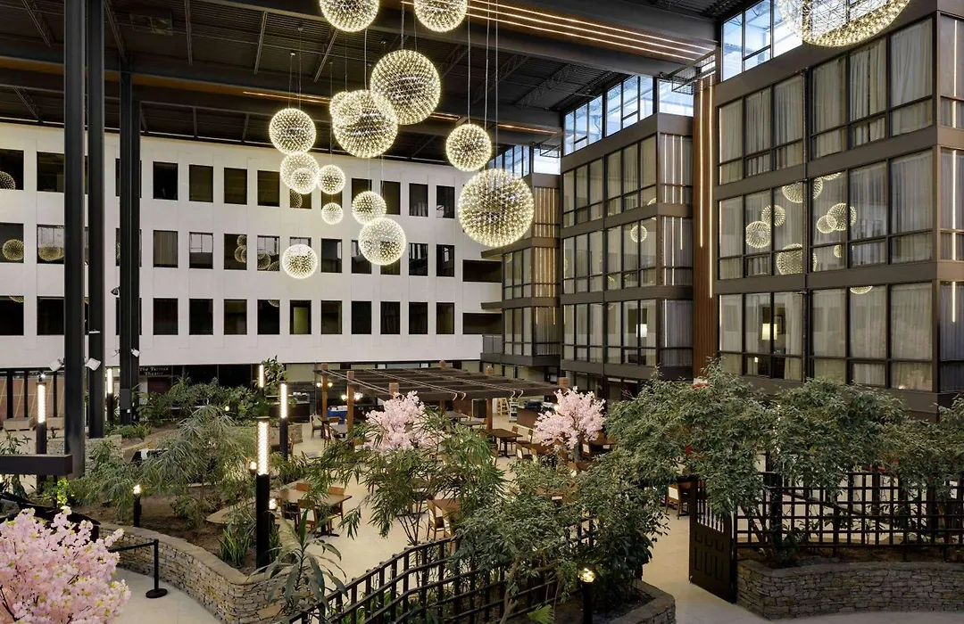 Wyndham Edmonton Hotel And Conference Centre-1