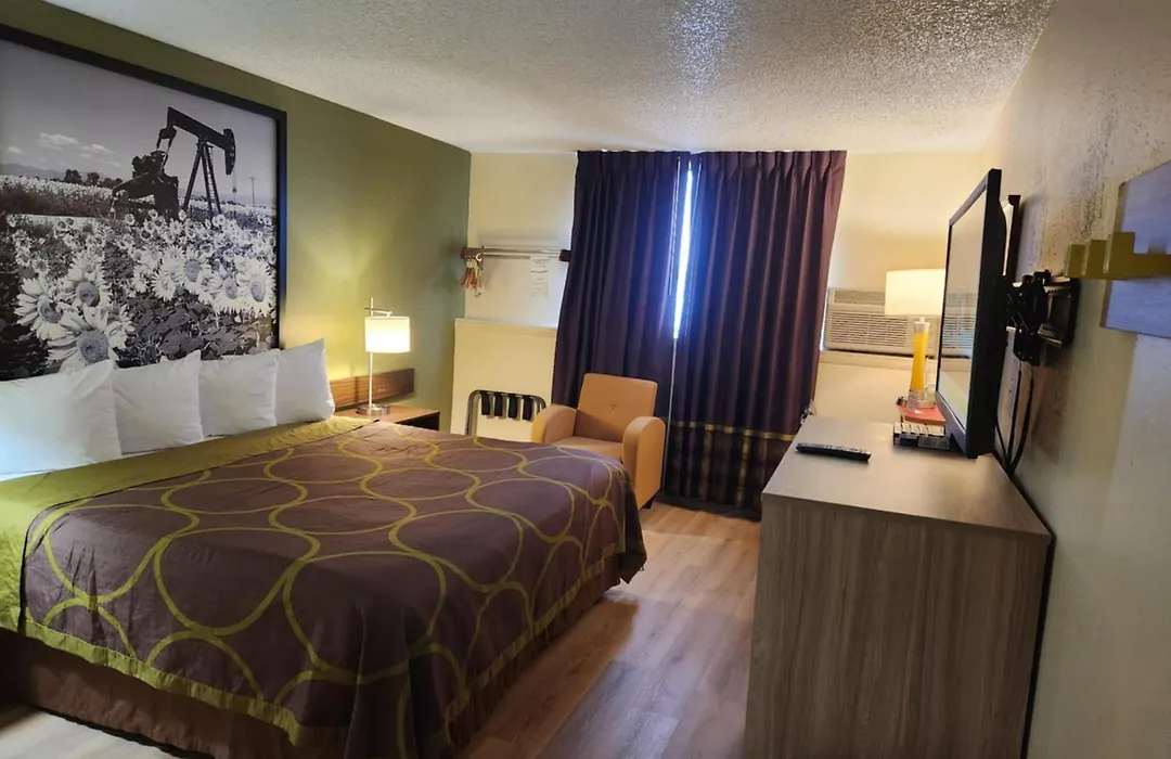 Super 8 By Wyndham Craig-1