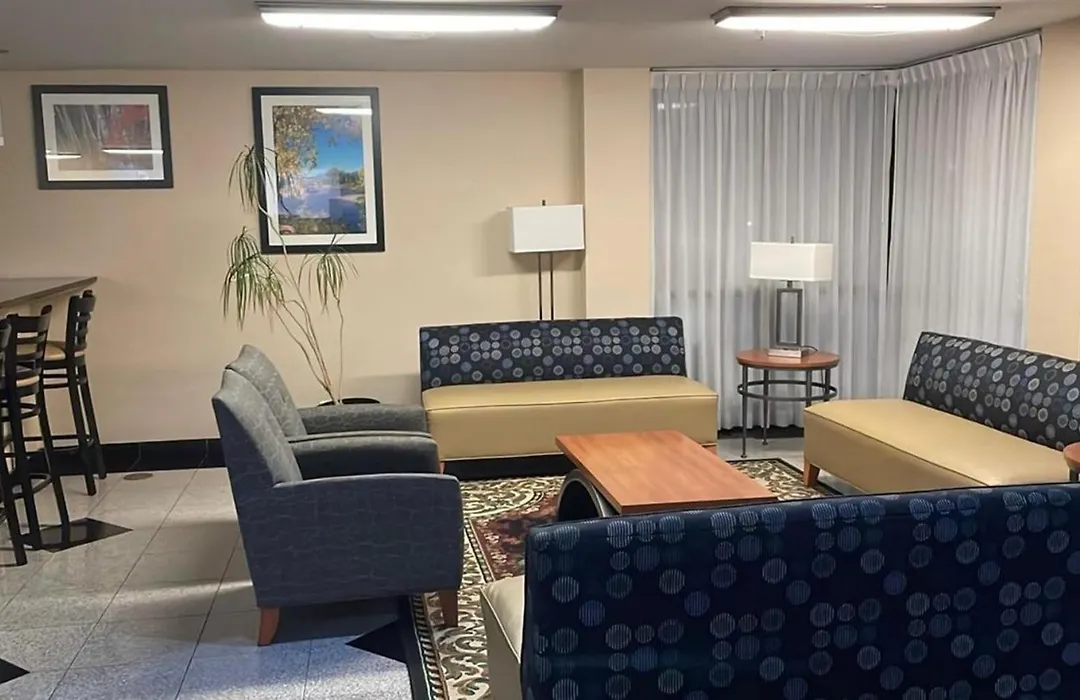 Clarion Inn I-94 Near Expo Center-1