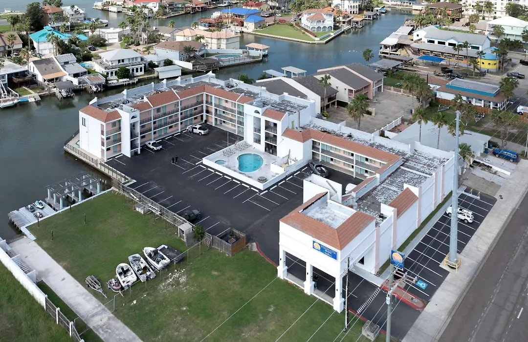 Windwater Hotel And Marina-1