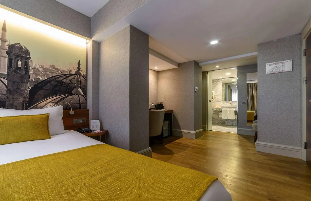 Ramada By Wyndham Istanbul Grand Bazaar-1