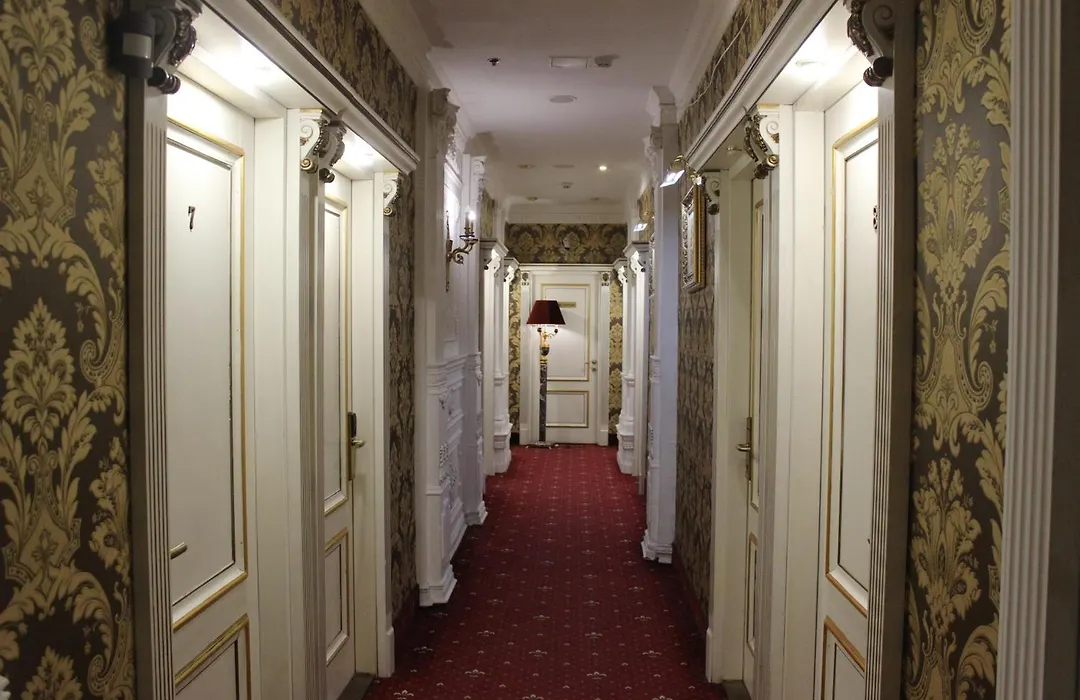 De Paris Hotel-1